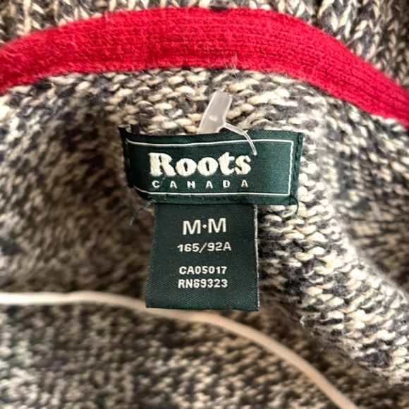 NWOT Roots Tunic Length Cabin Sweater Cardigan 🤍 - Picture 11 of 14